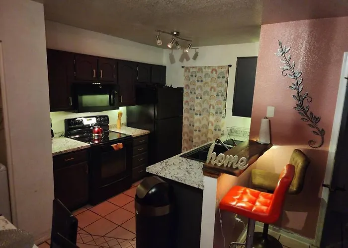 Apartment Trendy Condo: Location, Entertainment + Value! Mesa