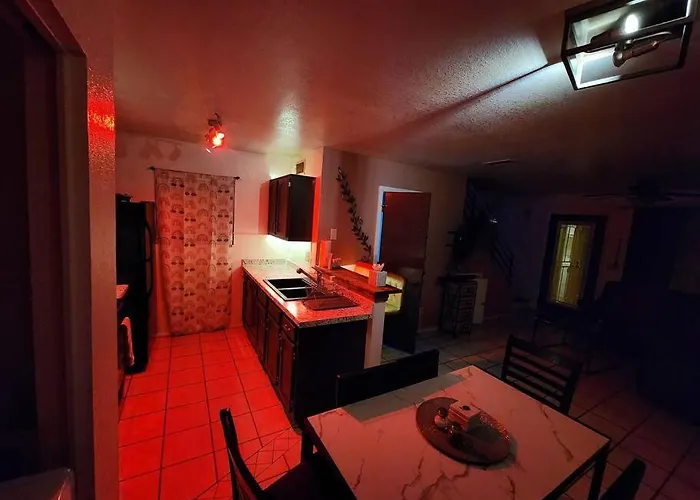 Trendy Condo: Location, Entertainment + Value! Mesa