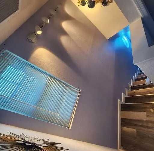 Trendy Condo: Location, Entertainment + Value! *