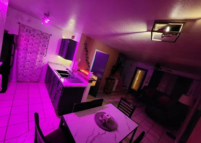 Apartment Trendy Condo: Location, Entertainment + Value! Mesa