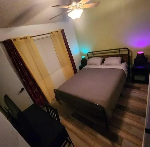 Trendy Condo: Location, Entertainment + Value! Apartment Mesa