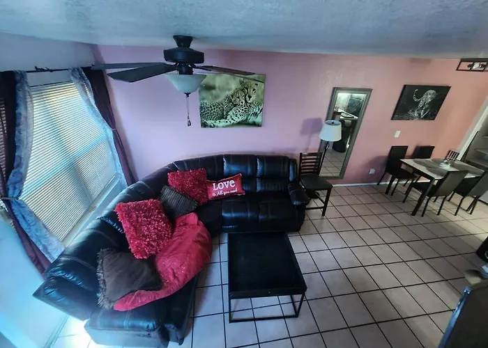 Trendy Condo: Location, Entertainment + Value! Mesa